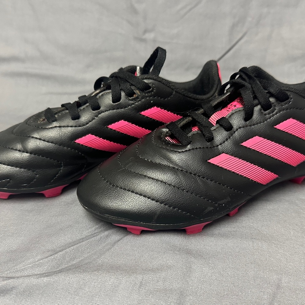 Adidas Black and Pink Soccer Cleats - Picture 3 of 5